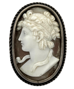Antique cameo brooch in a silver frame – a classic hand-carved portrait