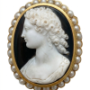 Gold Cameo brooch studded with natural pearls – a classic portrait in fine carving